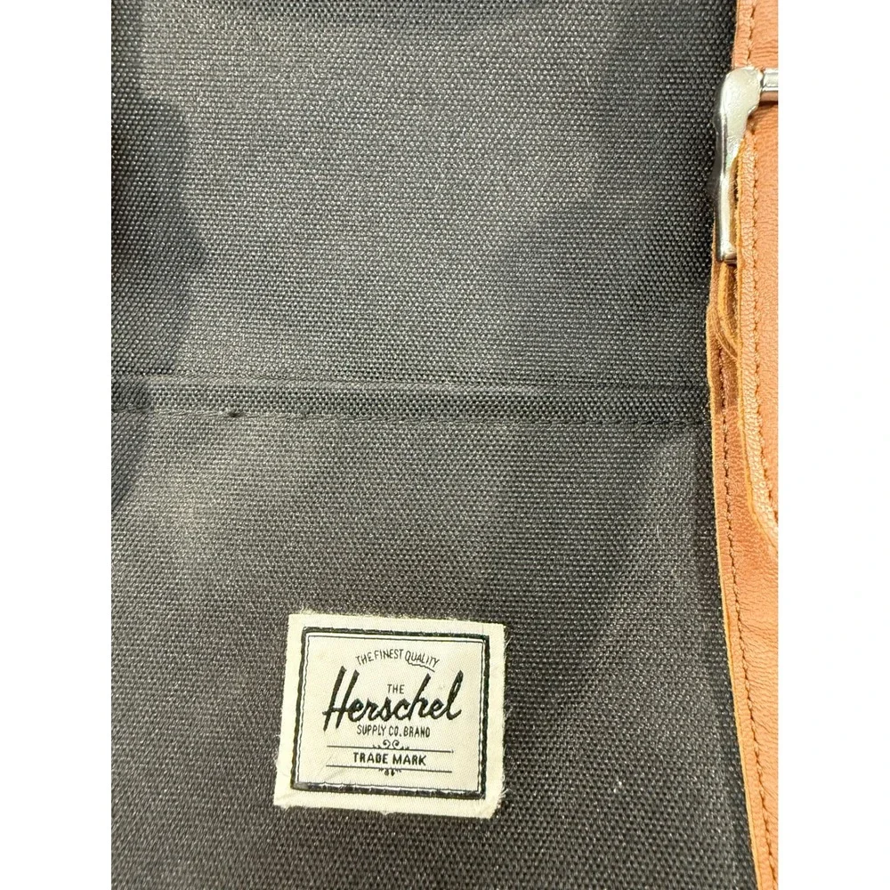 Herschel Supply Co Retreat Backpack Black Tan Straps Laptop Sleeve Rucksack